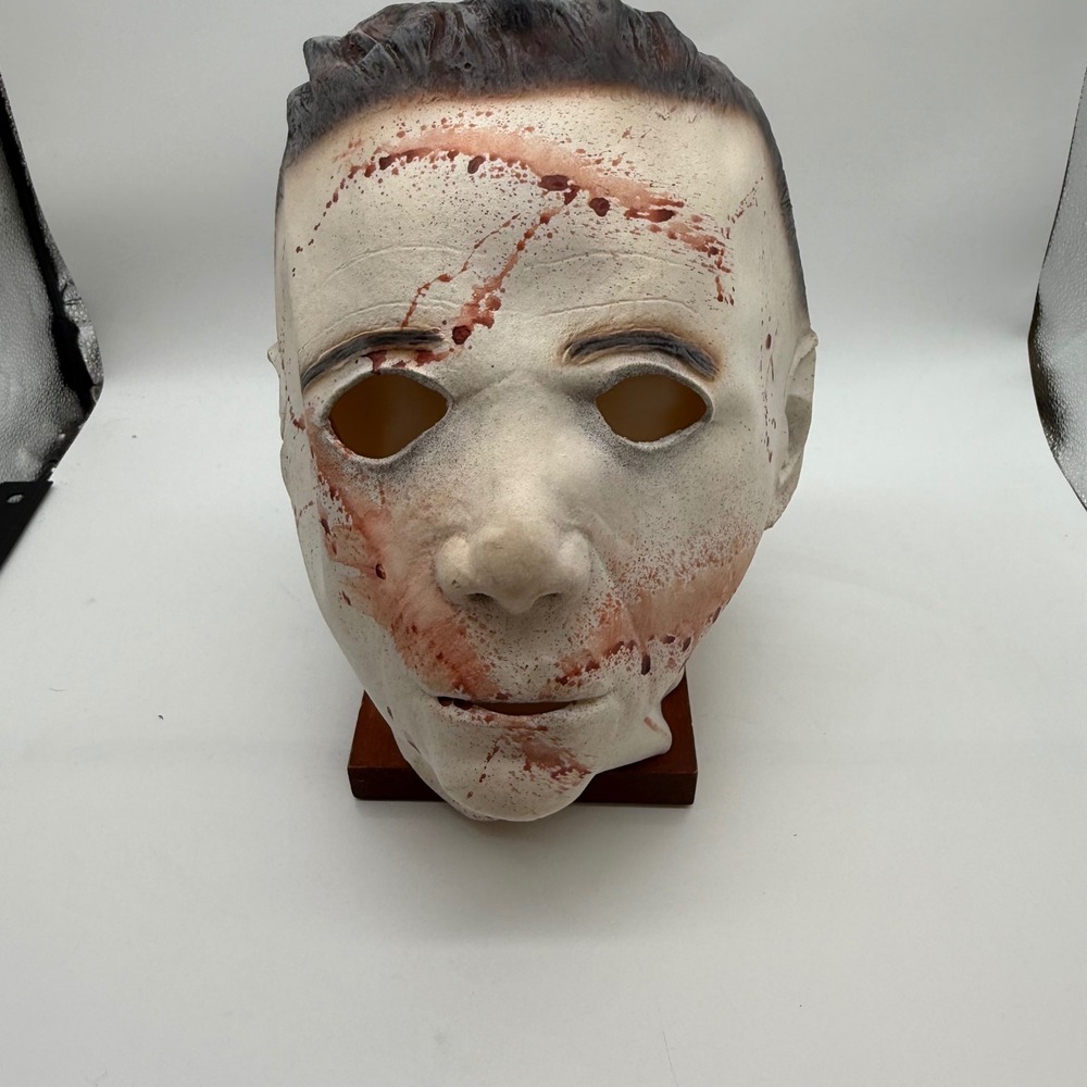 Michael Myers Halloween Latex Mask Blood Splatter Horror Movie 2009 Licensed
